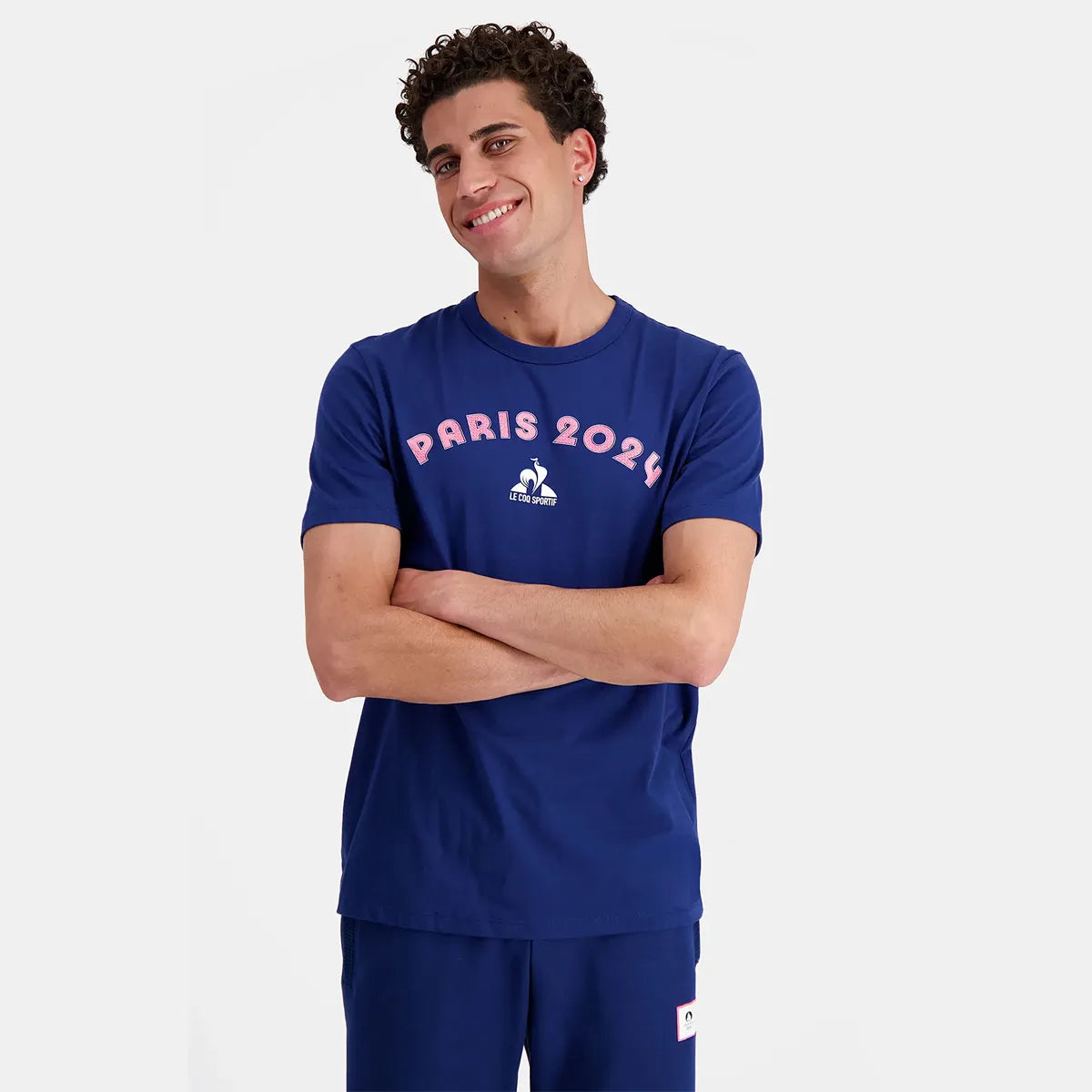 T-Shirt Le Coq Sportif Paris 2024 Grafisch
