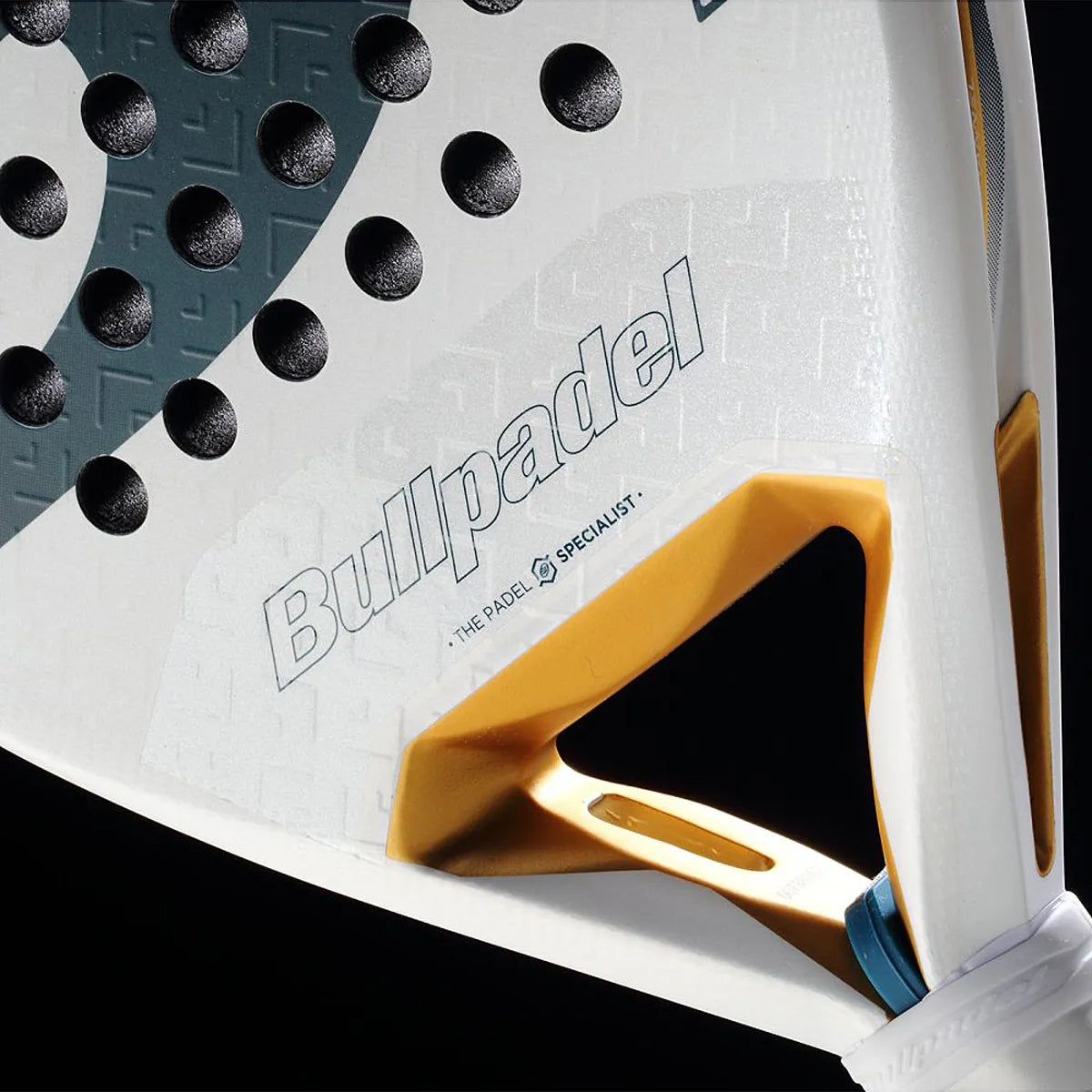 Padelracket Bullpadel Pearl 26 By Bea Gonzalez
