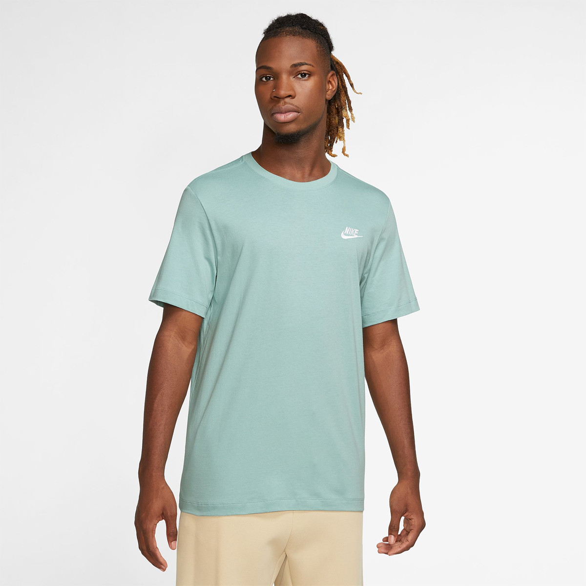 Nike club sale tee