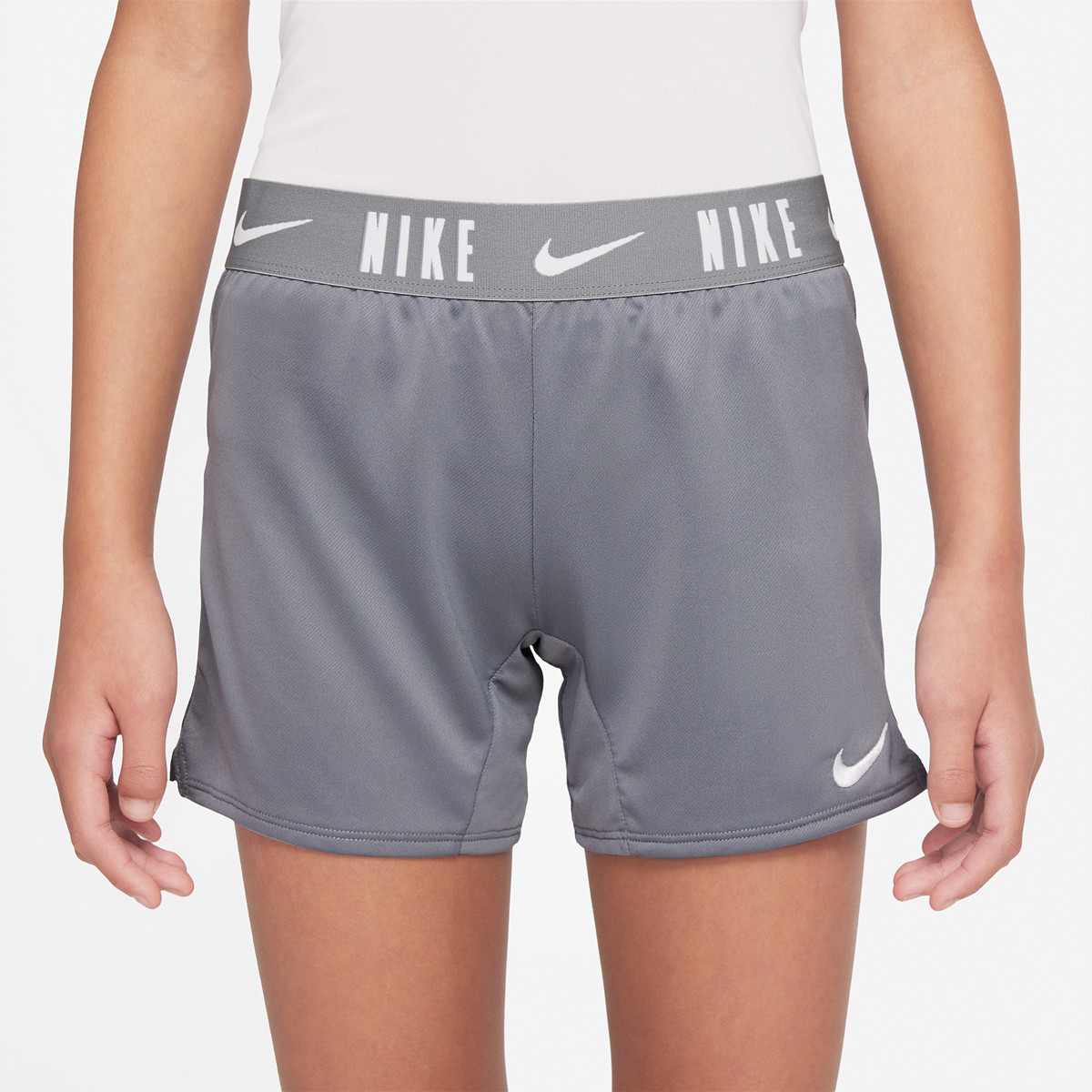 NIKE JUNIOR MEISJES DRI FIT TROPHY SHORT NIKE Junior Kleding Tennispro