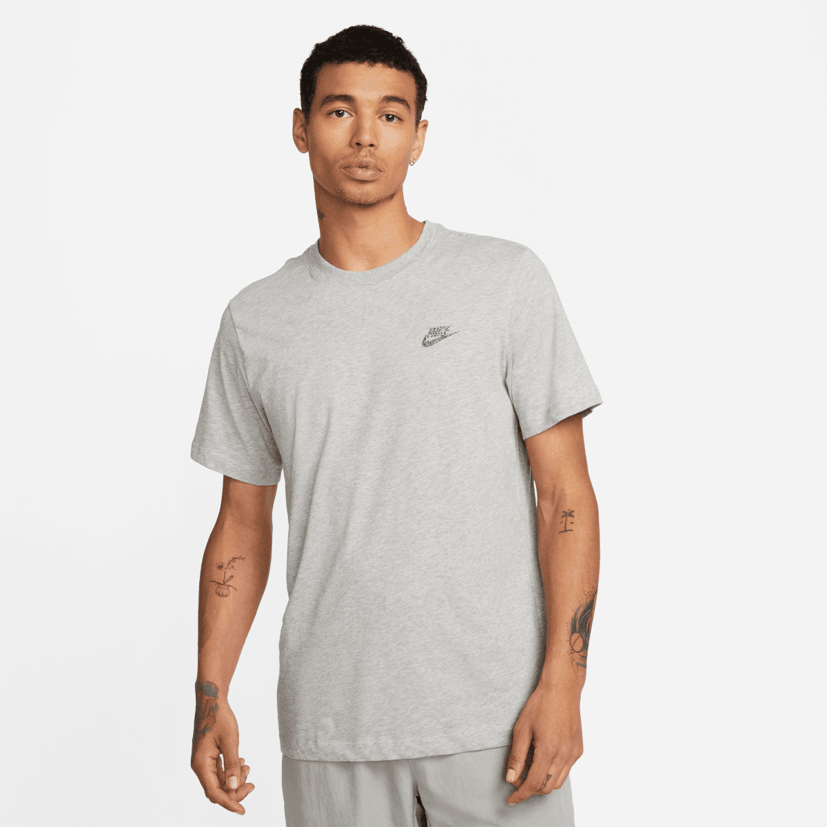 Nike store club tee